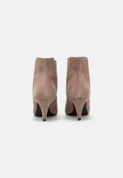 Anna Field Leather - Boots À Talons - Taupe 11 Anna Field Leather - Boots À Talons - Taupe -Anna Field Magasin 3758b52ed3c94036852ce55c24e4c568