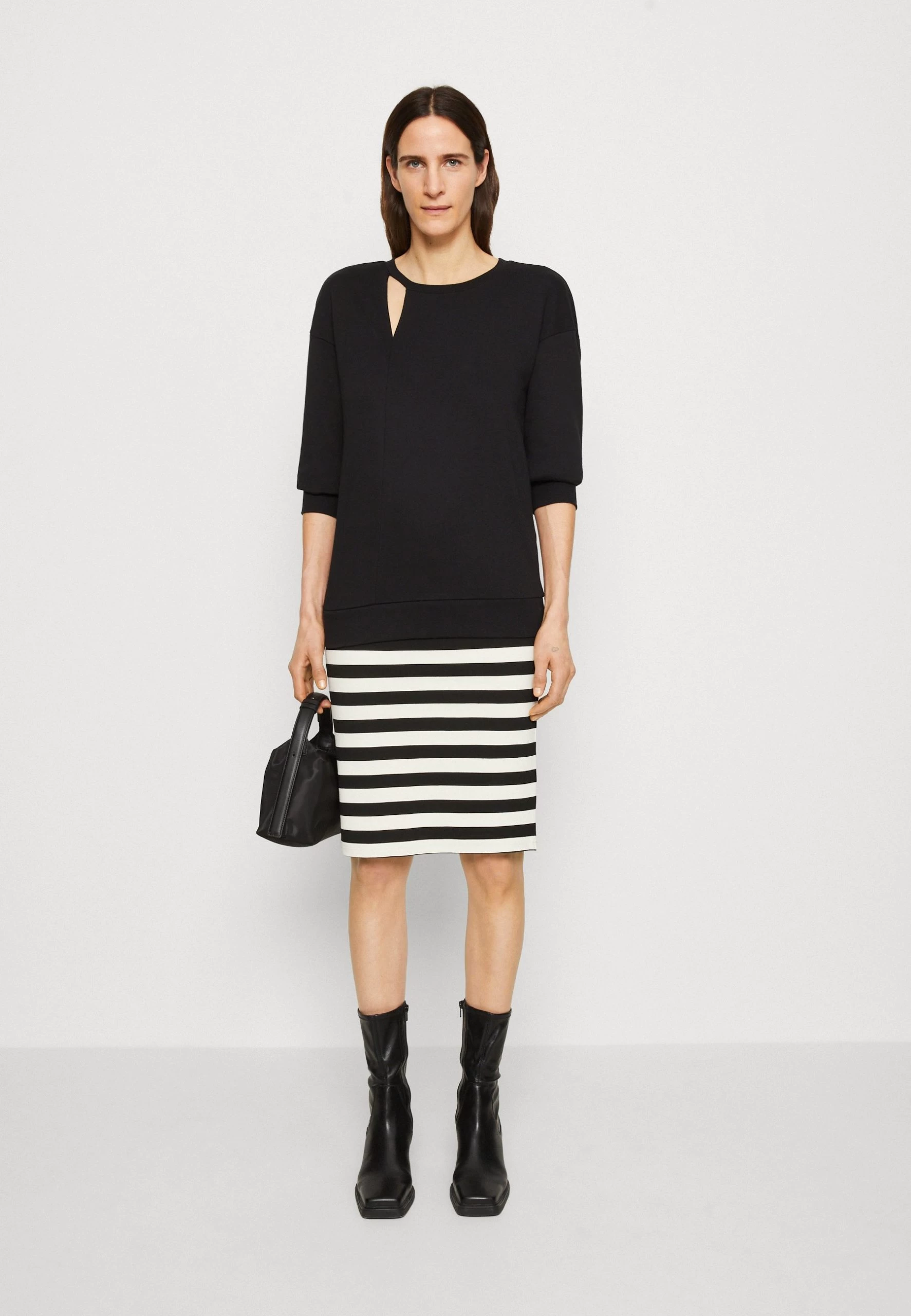 Anna Field Sweatshirt - Black 4 Anna Field Sweatshirt - Black – Image 2