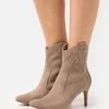 Anna Field Bottines À Talons Hauts - Taupe 1 Anna Field Bottines À Talons Hauts - Taupe -Anna Field Magasin 6a0c670a6ddd4b1a800dc2ddc78681fe