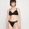 Anna Field 3 Pack Lace Trim Thong - String - Black -Anna Field Magasin bbb2b31792cc4782a608bbbeaf1bd346