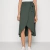 Anna Field Basic Wrap Over Midi Skirt - Jupe Trapèze - Light Green 1 Anna Field Basic Wrap Over Midi Skirt - Jupe Trapèze - Light Green -Anna Field Magasin f11c32e4a25241f5a0570cb7352e6aec